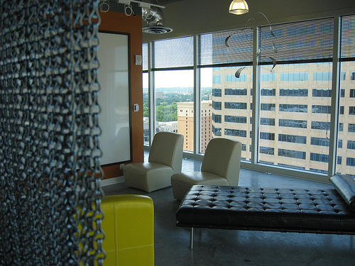 http://office-interiors-design.blogspot.com/