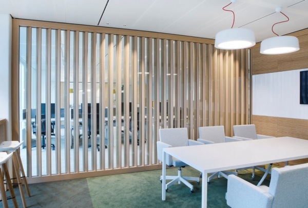 Nuon Office by HEYLIGERS Design+Projects