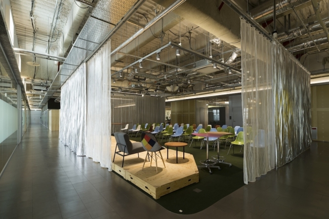 Kashiwa-no-ha Innovation Lab Shared Office Design by Naruse Inokuma Architects