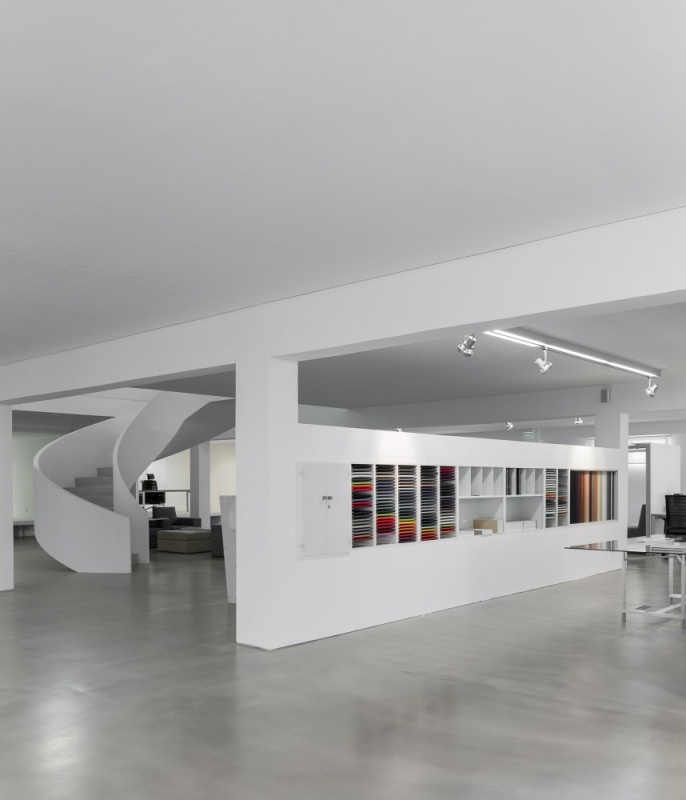 Famo Refurbished Office Design by Moura Martins Architects